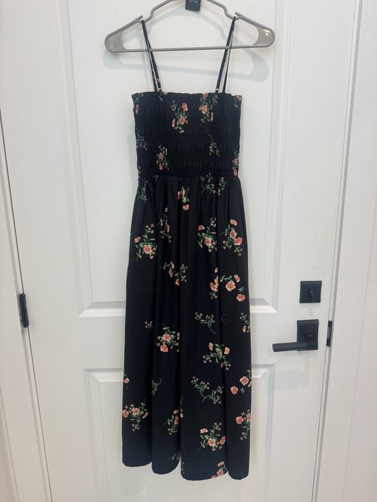 LOFT Dresses & Skirts - LOFT Floral Poplin Smocked Strappy Maxi Dress